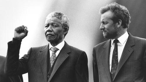 Mr Mandela with Gareth Evans